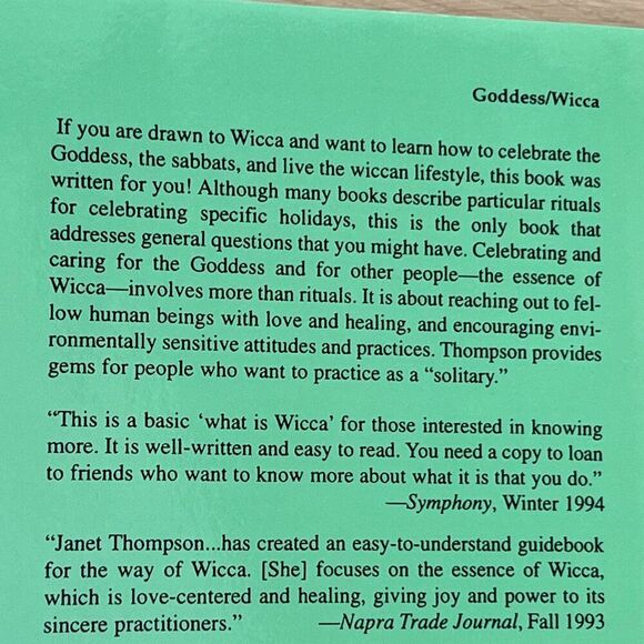 Bundle of (2) Paperback Books: Wicca Starter Kit & Of Witches / Wiccan History - Picture 16 of 16